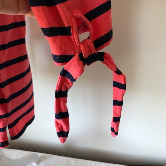 Old Navy t-shirt - Picture 4 of 6